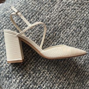 Nine West Ivory heel - Snake skin pattern size 7.5 ✨ Brand New